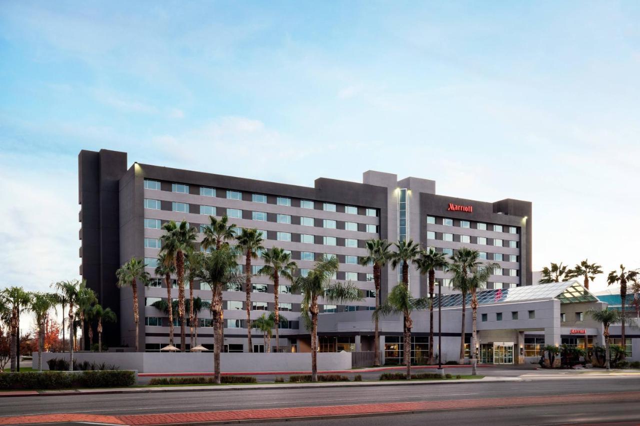 Bakersfield Marriott At The Convention Center Hotel Exterior foto