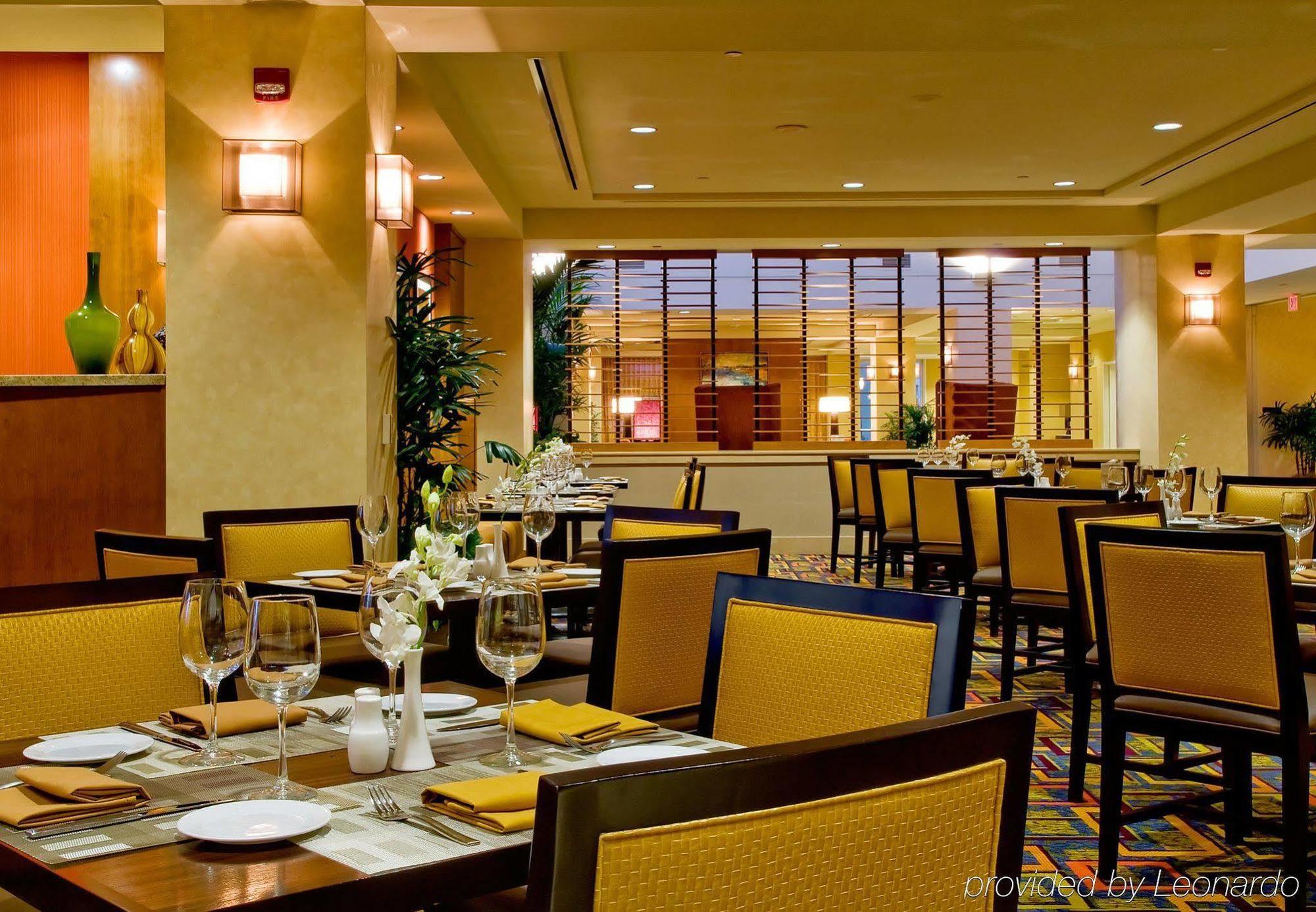 Bakersfield Marriott At The Convention Center Hotel Restaurante foto